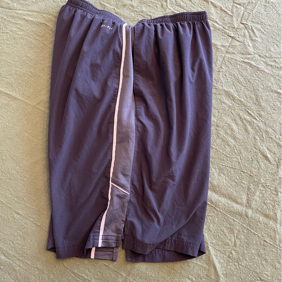 Nike Dri fit size medium black shorts - Picture 5 of 7
